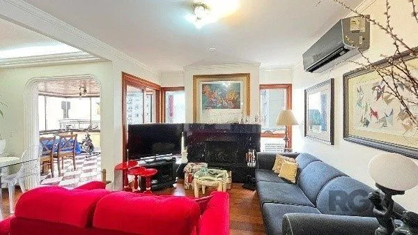 Imagem Apartamento com 3 Dormitórios, Suíte e Sacada e 1 vaga - 115m² - Petrópolis