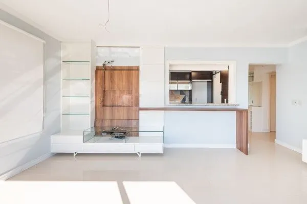 Imagem Vende-se apartamento com 2 quartos (1 suíte), 74m² e 2 vagas - Petrópolis