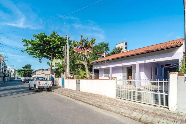 Foto do imóvel Linda Casa 2 dormitórios em saíra amarela