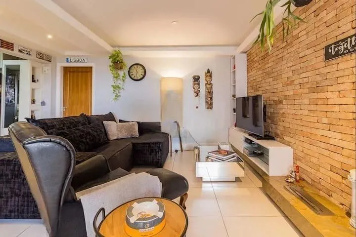 Imagem Apartamento à venda, 2 Quartos, 2 Banheiros, 2 Vagas, Bairro Menino Deus