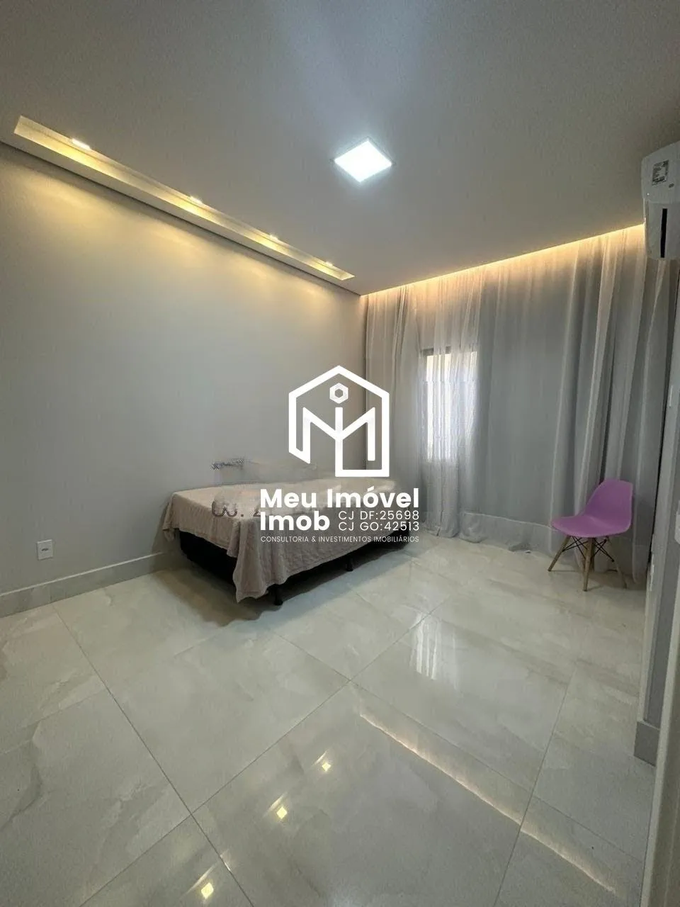 Imagem Casa 4 Qts 3 Suítes 4 Vagas 460m² Rua 10/12 Vicente Pires
