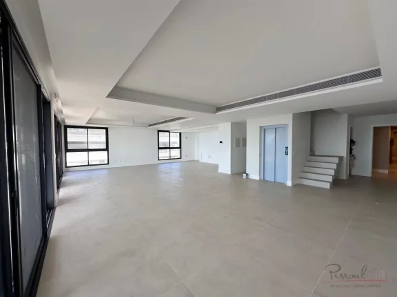 Imagem Unidade frente Cesar Nascimento. Cobertura Duplex, um luxo! Possui 3 suítes, todas com sacada e vis...