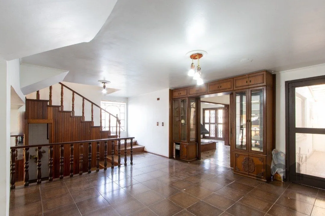 Imagem Casa para Venda - 72.6m², 4 dormitórios, sendo 1 suites, 6 vagas - Camaquã