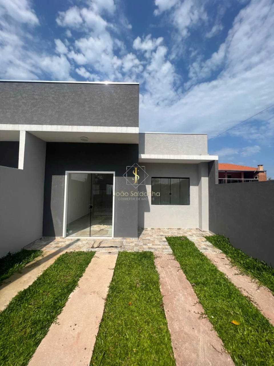Foto do imóvel Casa em Guaratuba localizada (IMÓVEL NOVO). em Av. Santa Catarina