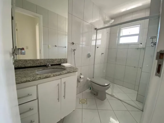 Imagem Belíssimo 3 quartos sendo uma suíte com varanda com vista para o mar em localização privilegiada da Praia do Morro