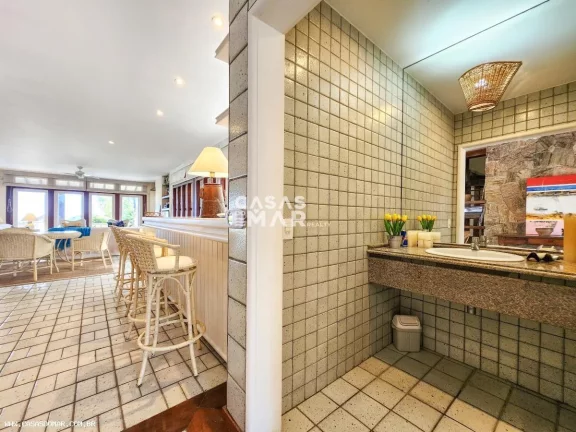 Imagem Magnífica casa de frente para o mar em condomínio de luxo em Geribá, Búzios-RJ: 6 quartos, 6 suítes, 6 salas, 7 banheiros, 4 vagas e 800m² de puro requinte!