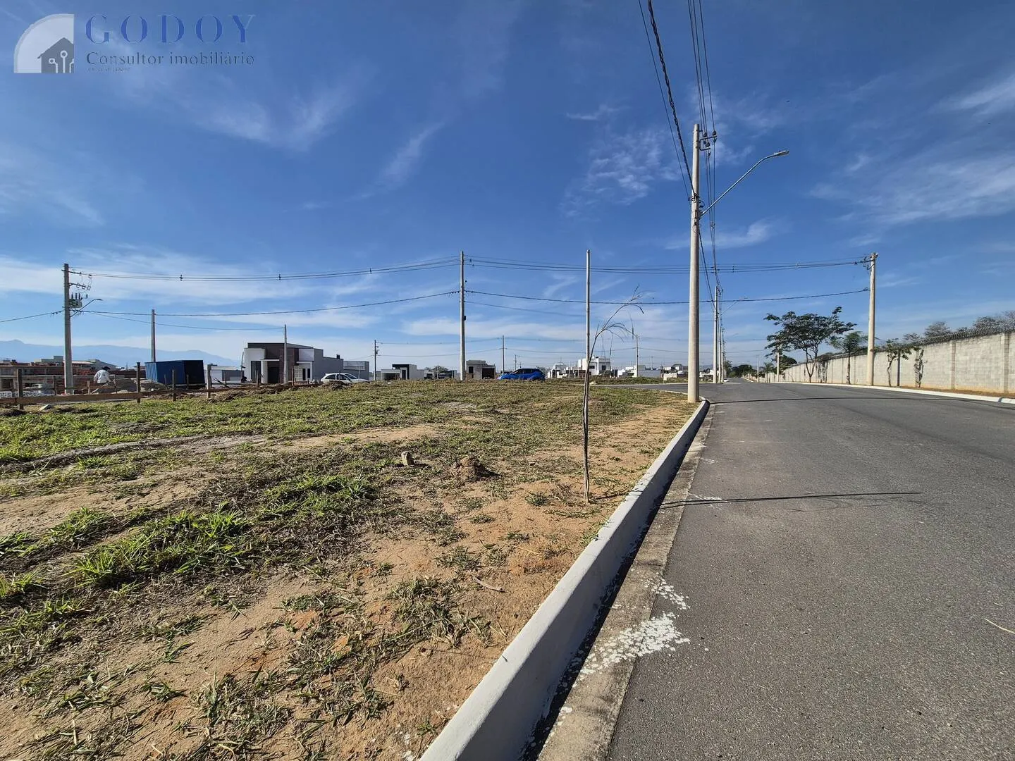 Imagem Terreno Cond. Bosque Imperatriz - 355,51 m² | De R$ 240 mil por R$ 180 mil