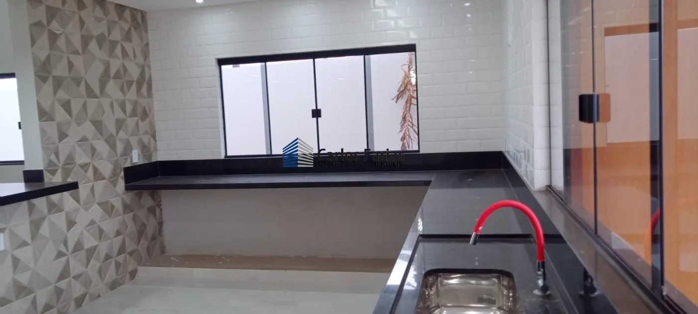 Imagem Casa em Condomínio para Venda em Brasília, Setor Habitacional Tororó (Jardim Botânico), 3 dormitórios, 2 suítes, 4 banheiros, 2 vagas