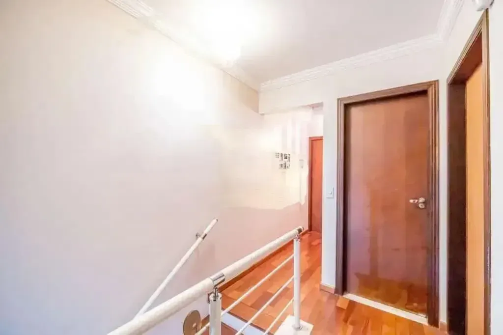 Imagem Sobrado com 3 Quartos à Venda, 170 m² em Parque Continental - São Paulo