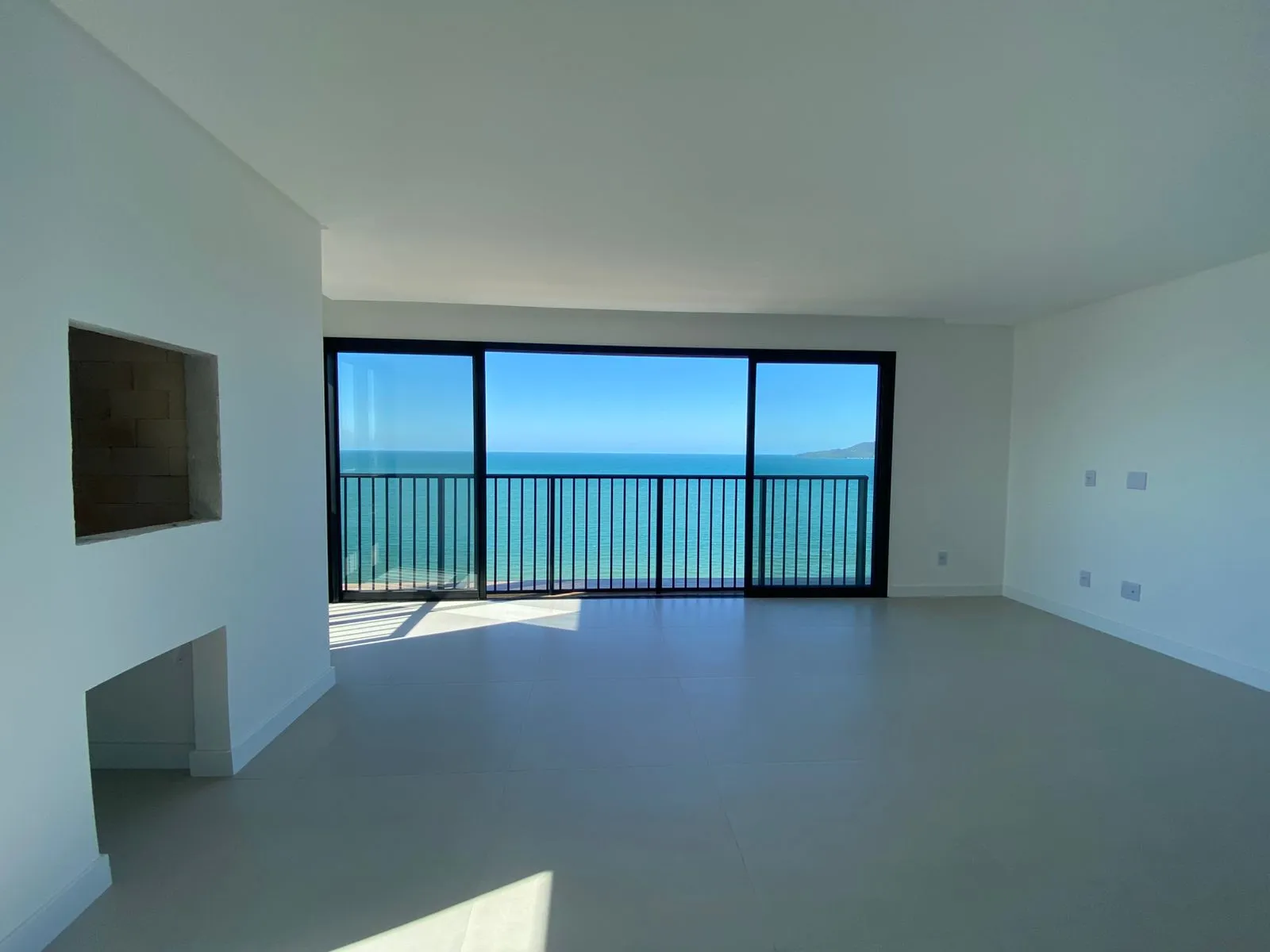 Imagem Apartamento com vista para o mar à venda com 122m2 por R$ 2.850.000,00