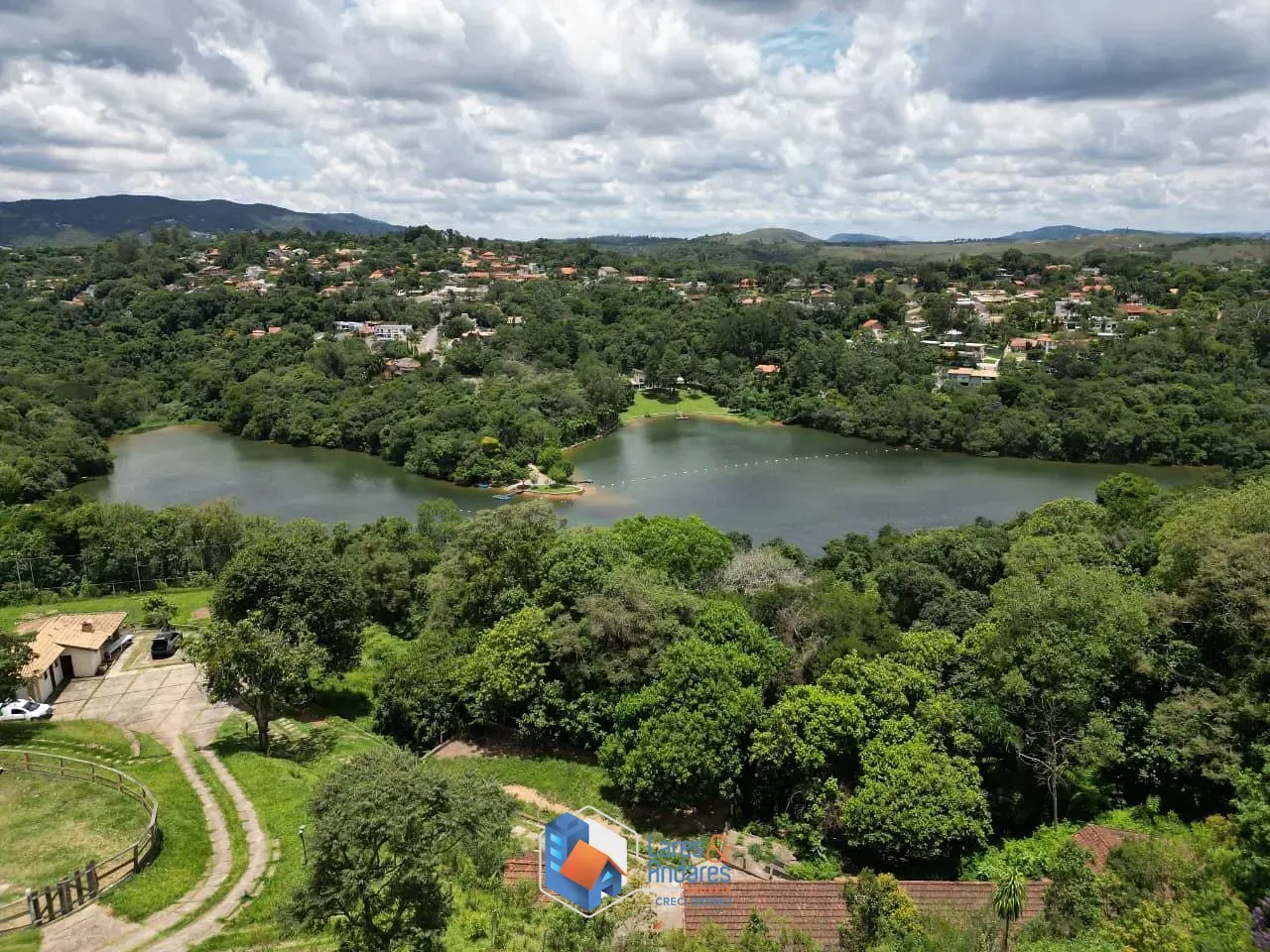 Imagem TERRENO EM CONDOMÍNIO À VENDA, EM ÁREA NOBRE COM 31372,70M², COM ÁGUA, ENERGIA ELÉTRICA, NA SERRA DA CANTAREIRA, MAIRIPORÃ - SP.