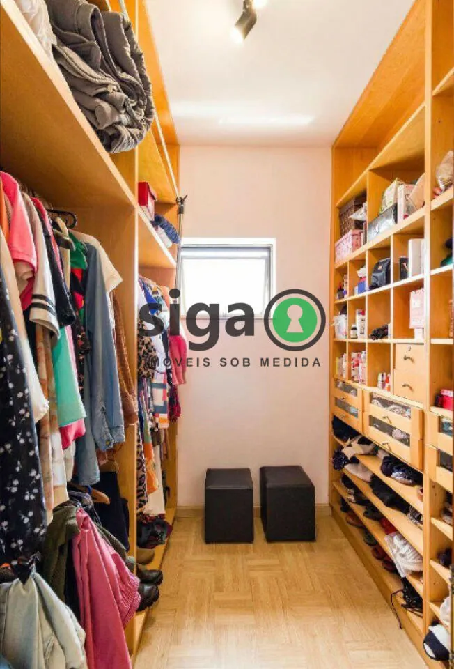 Imagem Casa com 3 suítes, lazer privativo e varanda com piscina!