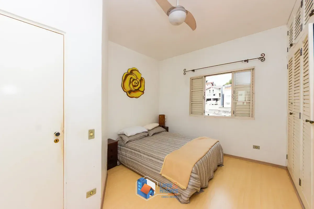 Imagem Casa para venda em Vila Morse com 9 quartos, sendo 3 suítes, 643m²