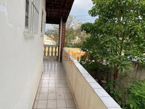 Imagem Sobrado com 4 dormitórios à venda, 360 m² por R$ 850.000,00 - Picanço - Guarulhos/SP