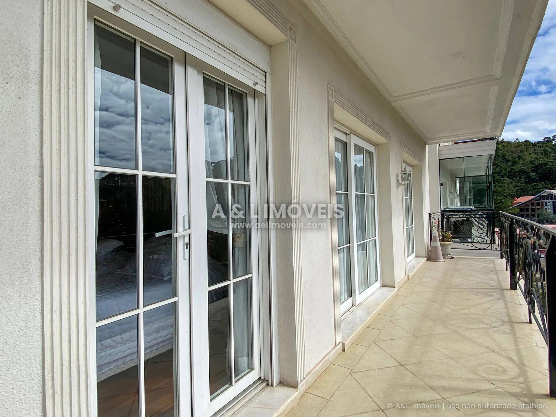 Imagem SAIU DE VENDA | Apartamento Capivari | 176 m², 3 Suítes, Mobília Inclusa