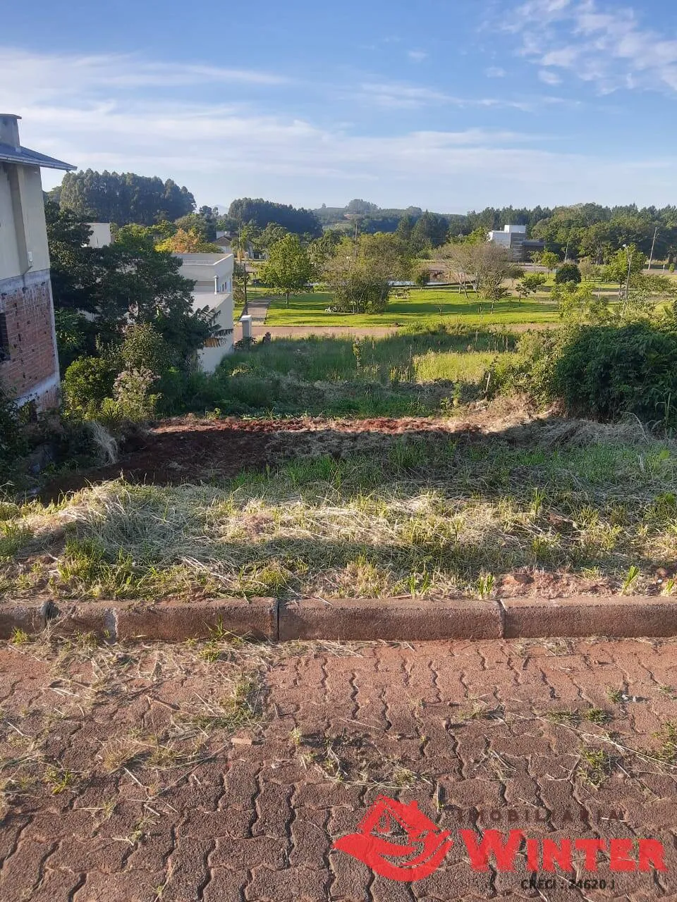 Imagem Terreno em Linha Nova