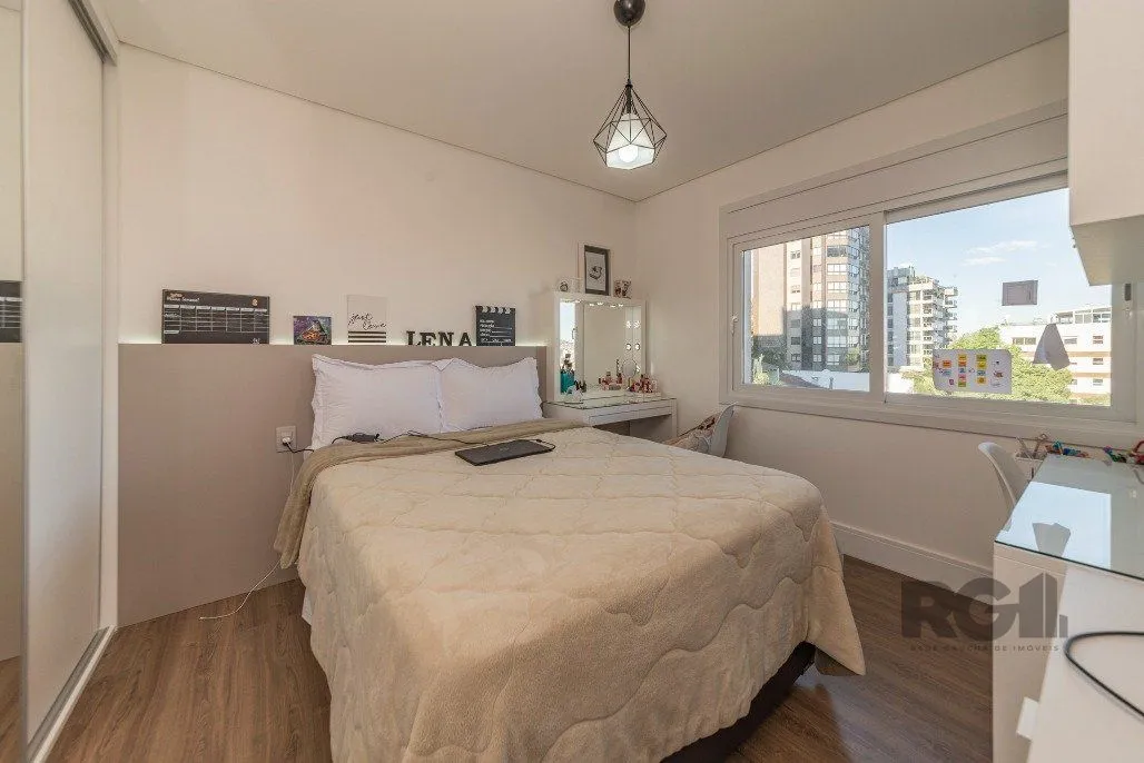Imagem Apartamento, impecável, com 4 dorm, sendo 3 suítes e 3 vagas Rio Branco