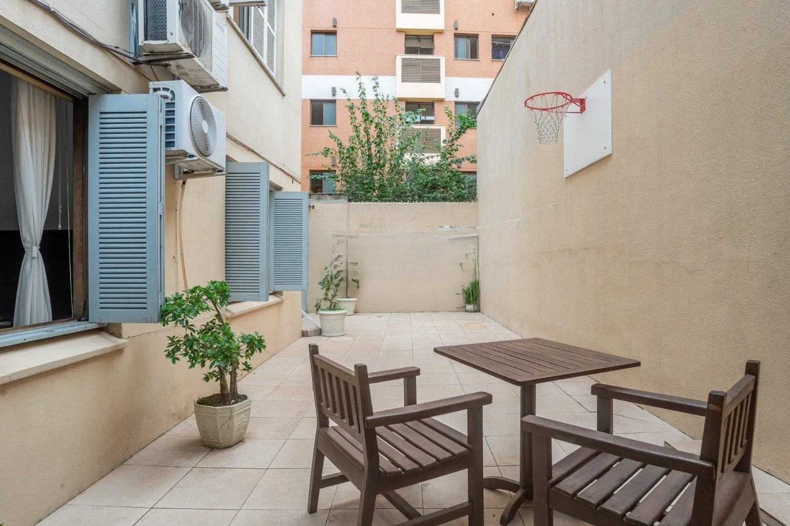 Imagem Apartamento de 3 quartos 1 vaga de garagem no bairro Menino Deus em Porto Alegre