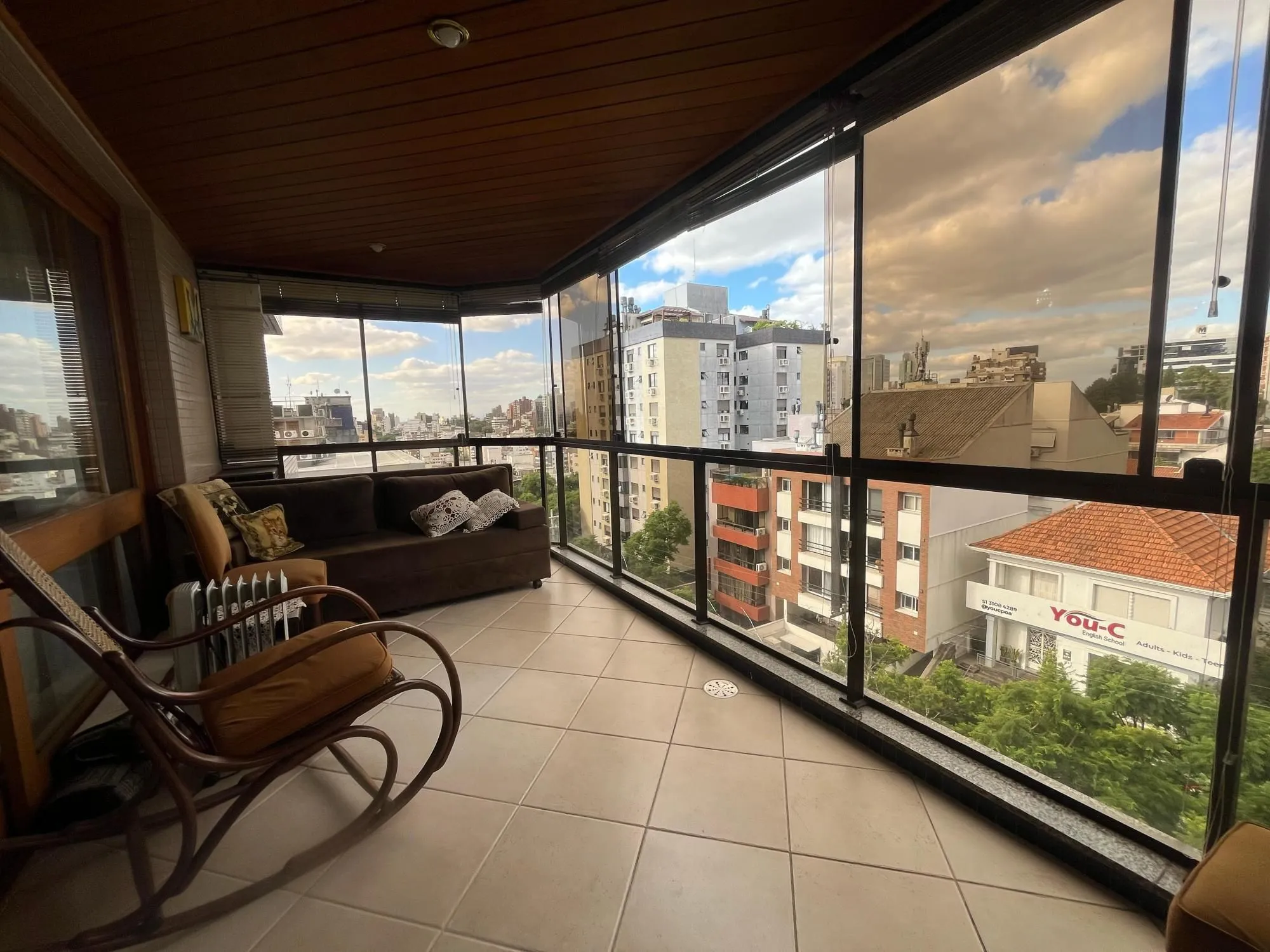 Imagem Apartamento 3 quartos, suíte, sacada, lareira, churrasqueira, 2 vagas de garagem