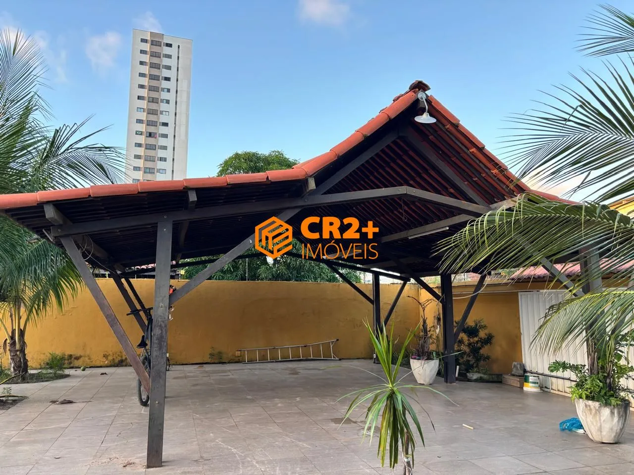 Imagem Vendo casa em Barra de Jangada 320m2 05 quartos 04 suites 04 vagas de garagem em