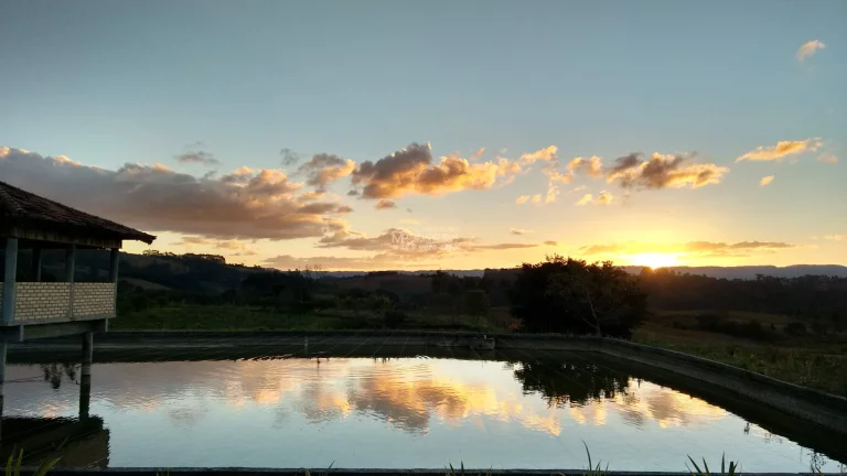 Imagem Sítio de alto Padrão a VENDA no interior de Nova Trento. Propriedade com 15,6Hectares. De lindas cachoeiras, e riachos maravilhosos.