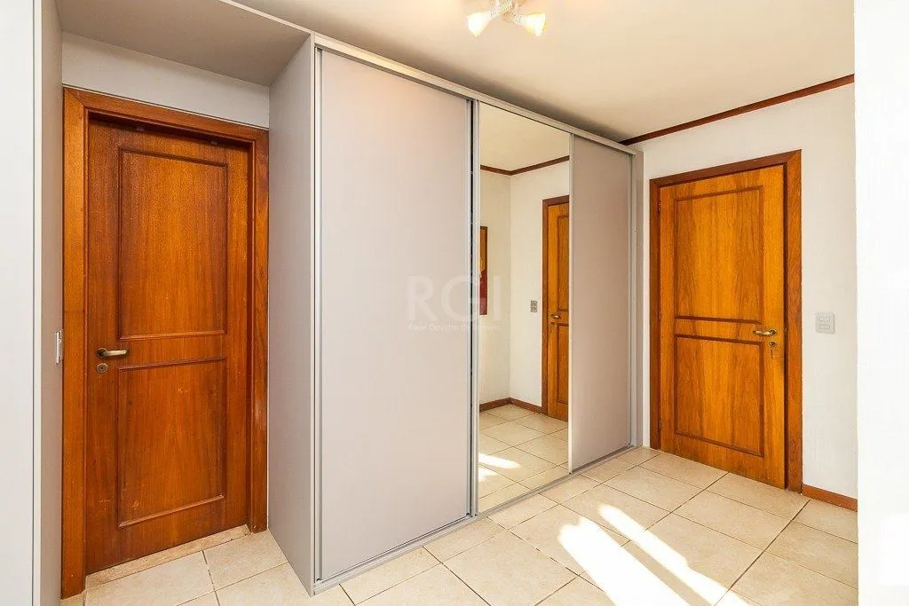Imagem Casa Condominio para Venda - 239.9m², 3 dormitórios, Santa Tereza