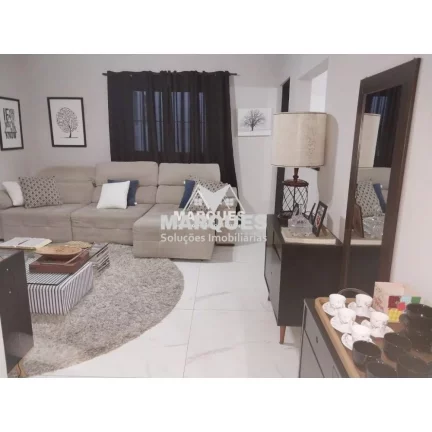 Casa para Venda em Monte em Rua José Pinto Rodrigues