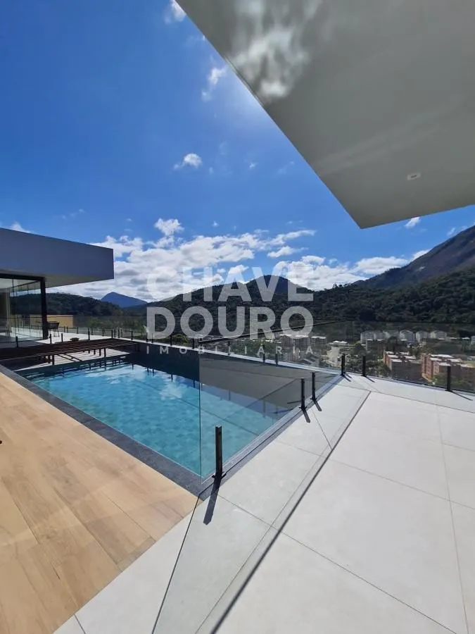 Imagem Lote com 246m² em condomínio próximo do centro de Teresópolis