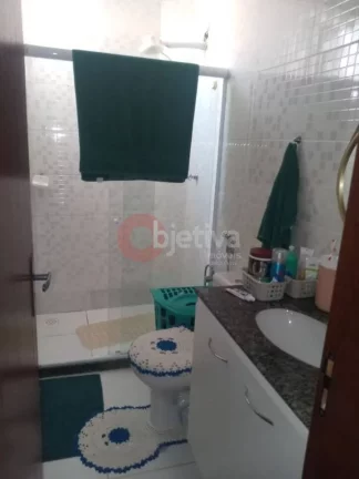 Imagem Apartamento com 2 dormitórios à venda, 81 m² por R$ 220.000,00 - Vinhateiro - São Pedro da Aldeia/RJ