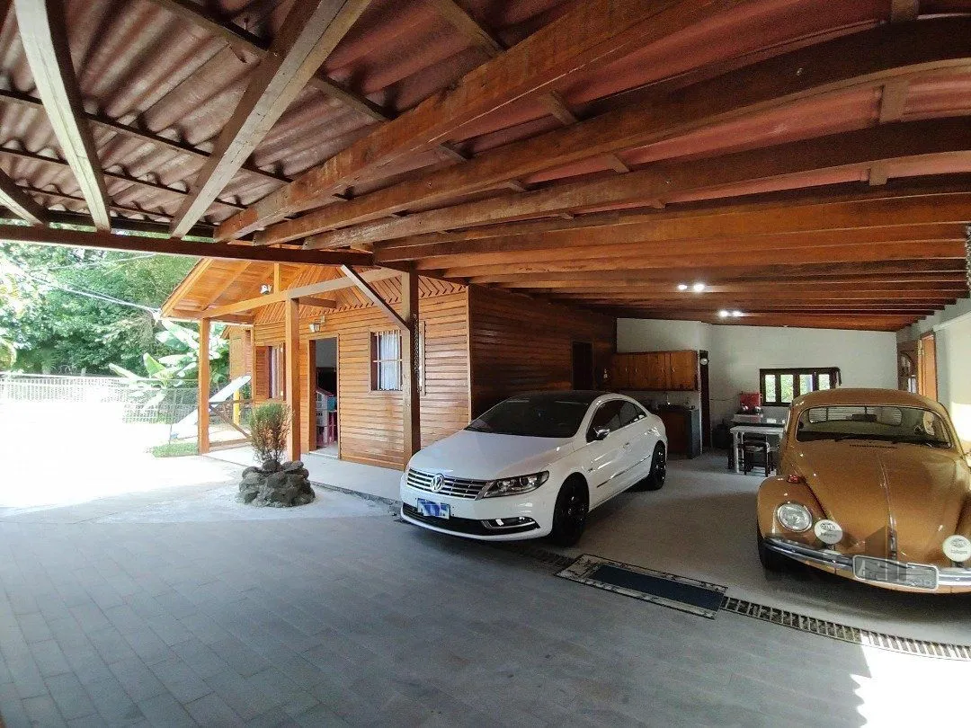 Imagem Casa térrea, 2 quartos, edícula com 2 quartos, pático, piscina - Bairro Cavalhado