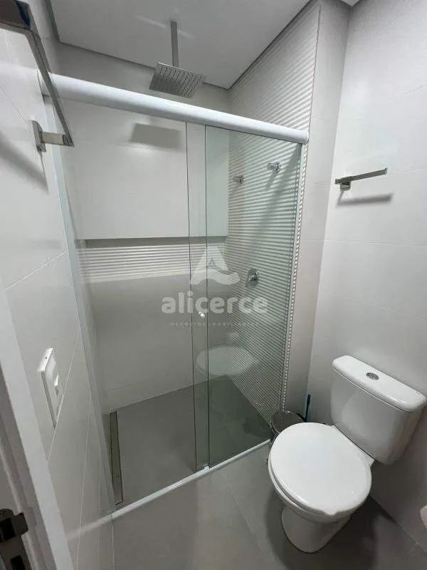 Imagem Studio Mobiliado com Churrasqueira e Garagem em Condomínio Completo no Campeche