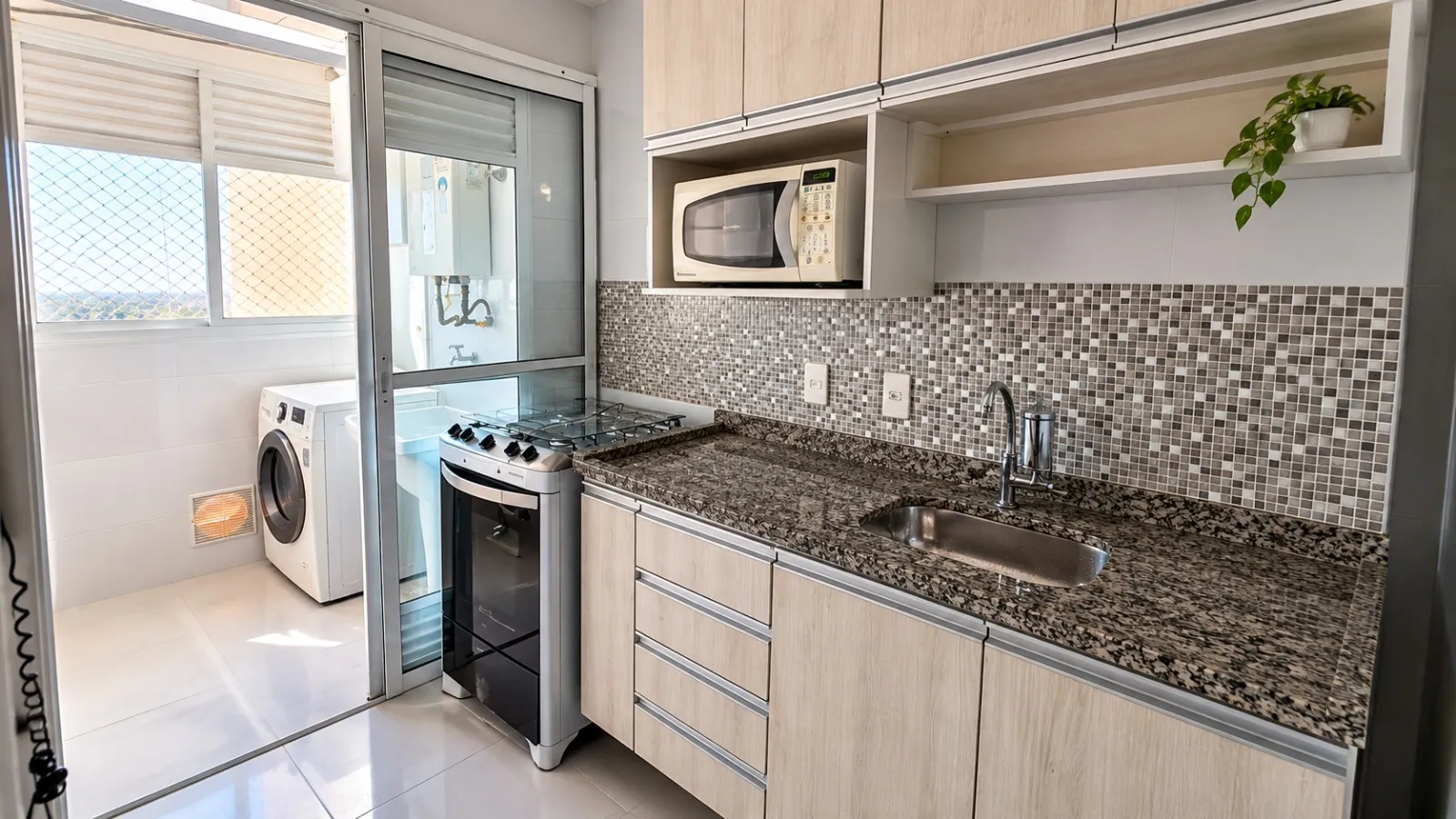 Imagem Apartamento de 2 Dormitórios com Suíte e Vista para o Sol da Manhã no Upper Life Campolim