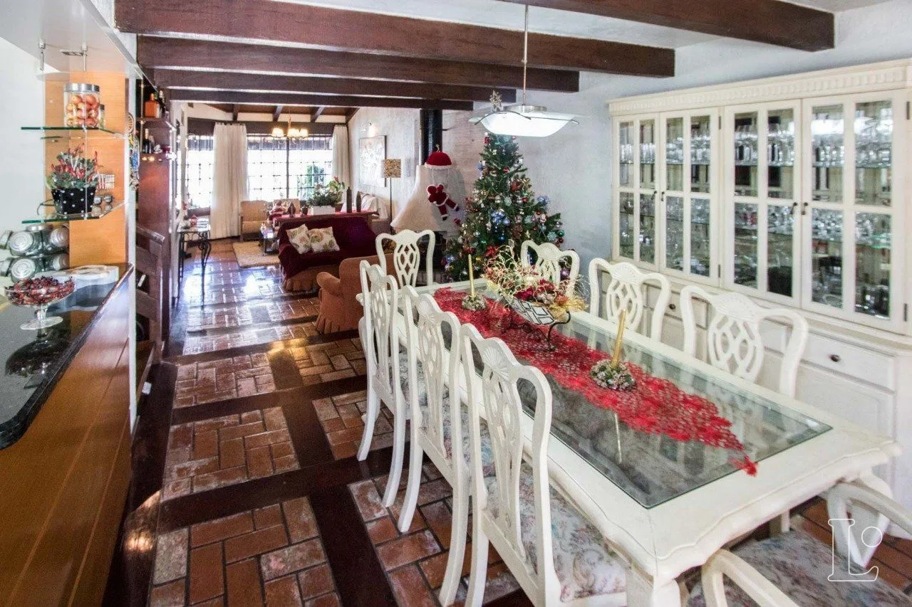 Imagem Casa para Venda - 238.68m², 4 dormitórios, sendo 1 suites, 4 vagas - Ipanema