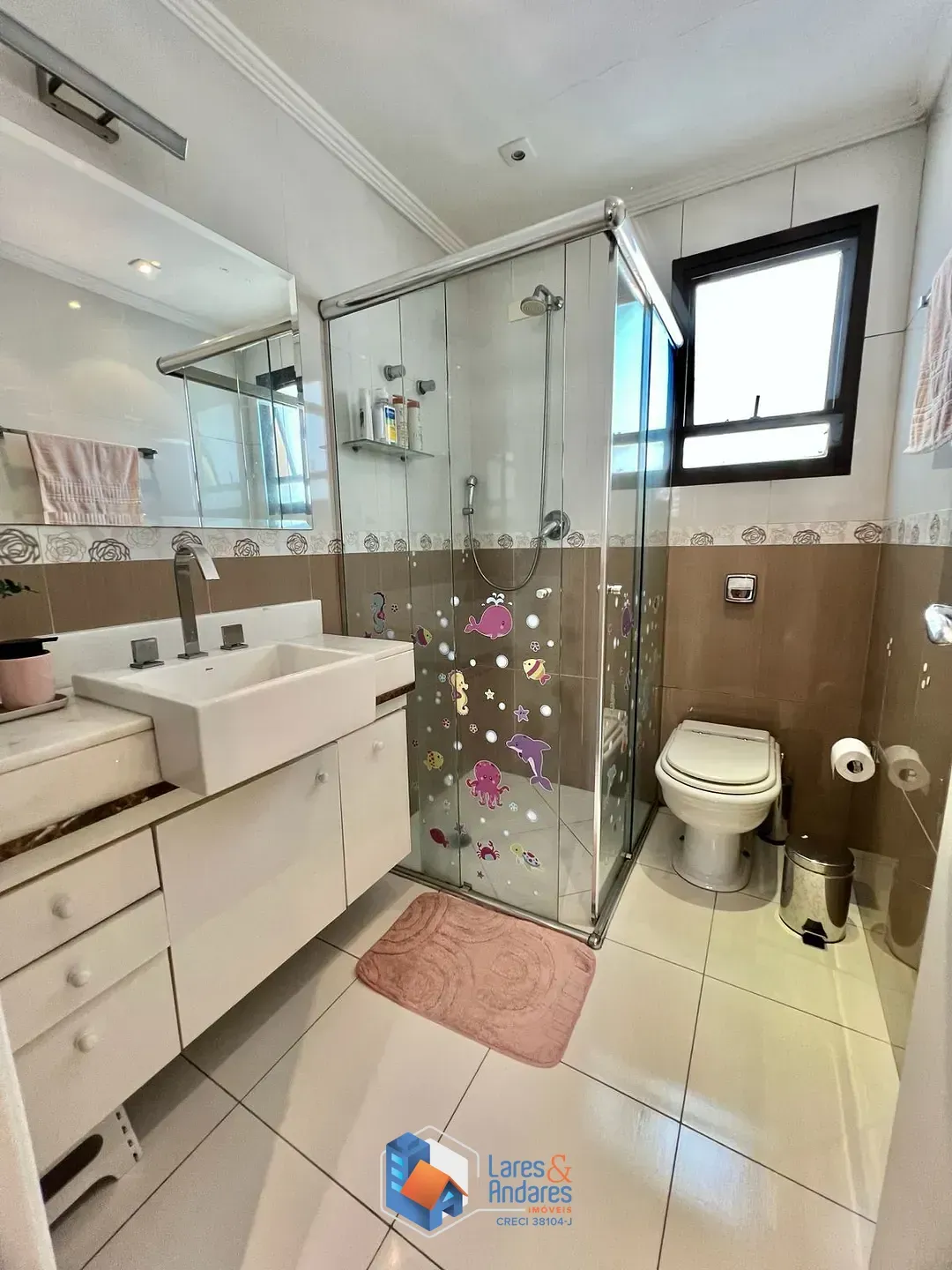 Imagem Apartamento para venda em Parque São Domingos com 3 quartos, sendo 1 suíte, 174m²