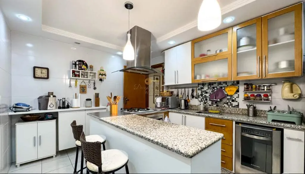 Imagem Apartamento para Venda em Teresópolis / RJ no bairro Alto