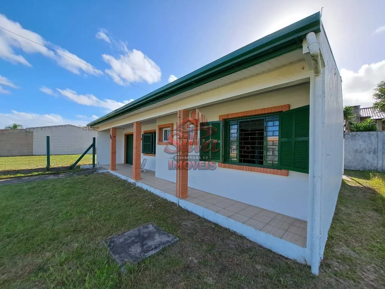 Imagem C487| Casa à venda em Imbé RS com 3 dormitórios, suíte e pátio cercado