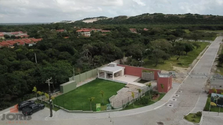 Imagem Terreno em Condomínio a Venda no bairro Centro - Aquiraz, CE