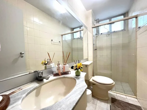 Imagem Cobertura à Venda com 150m², 3 Quartos, 2 Suítes e 4 Vagas -Excelente Local