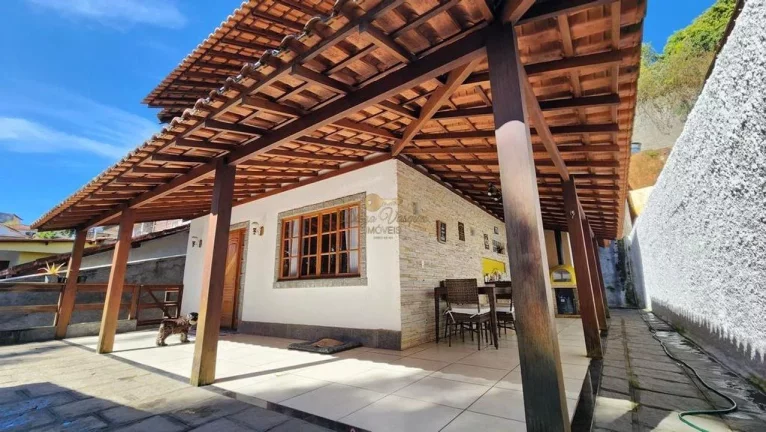 Imagem Casa para Venda em Teresópolis / RJ no bairro Fazendinha