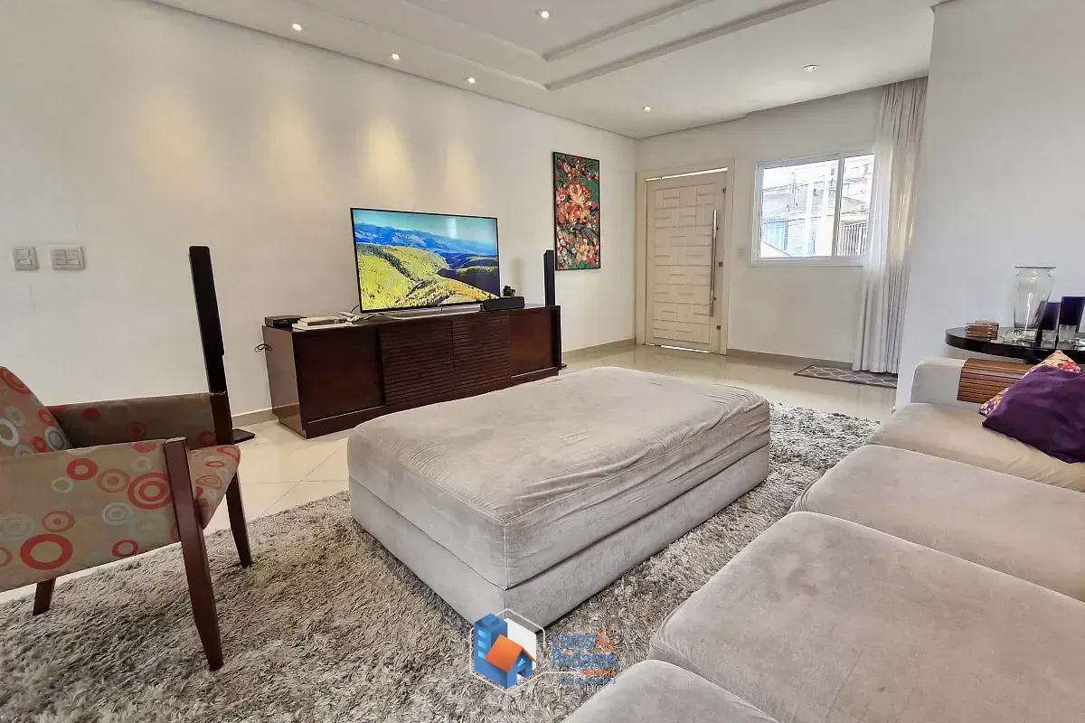 Imagem Sobrado para venda em Santa Teresinha com 3 quartos, sendo 3 suítes, 324m²