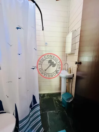 Imagem Casa Térrea, com 2 Quartos, Piscina, Área Gourmet, 3 vagas ,Acesso ao Rio ,Mobiliada