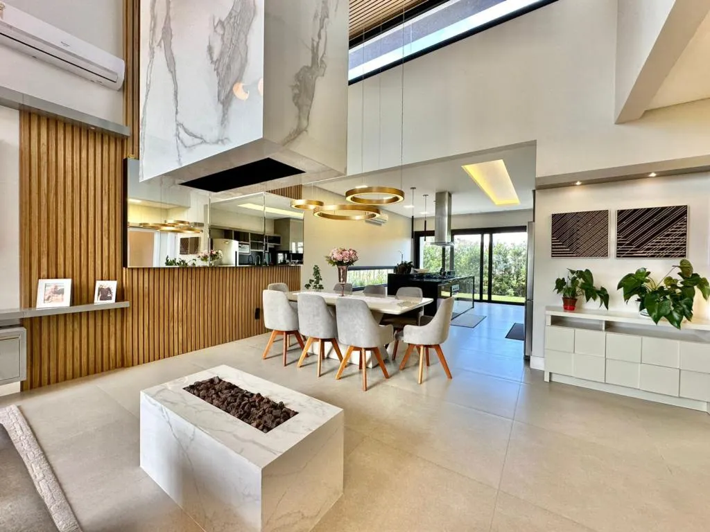 Imagem Casa em Condominio 4 Dormitórios - Bairro Dubai
