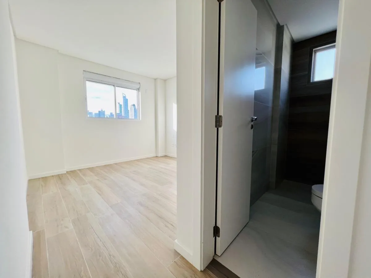Imagem Apartamento Zona Central para Venda em Balneário Camboriú, CENTRO, 3 dormitórios, 3 suítes, 4 banheiros, 2 vagas