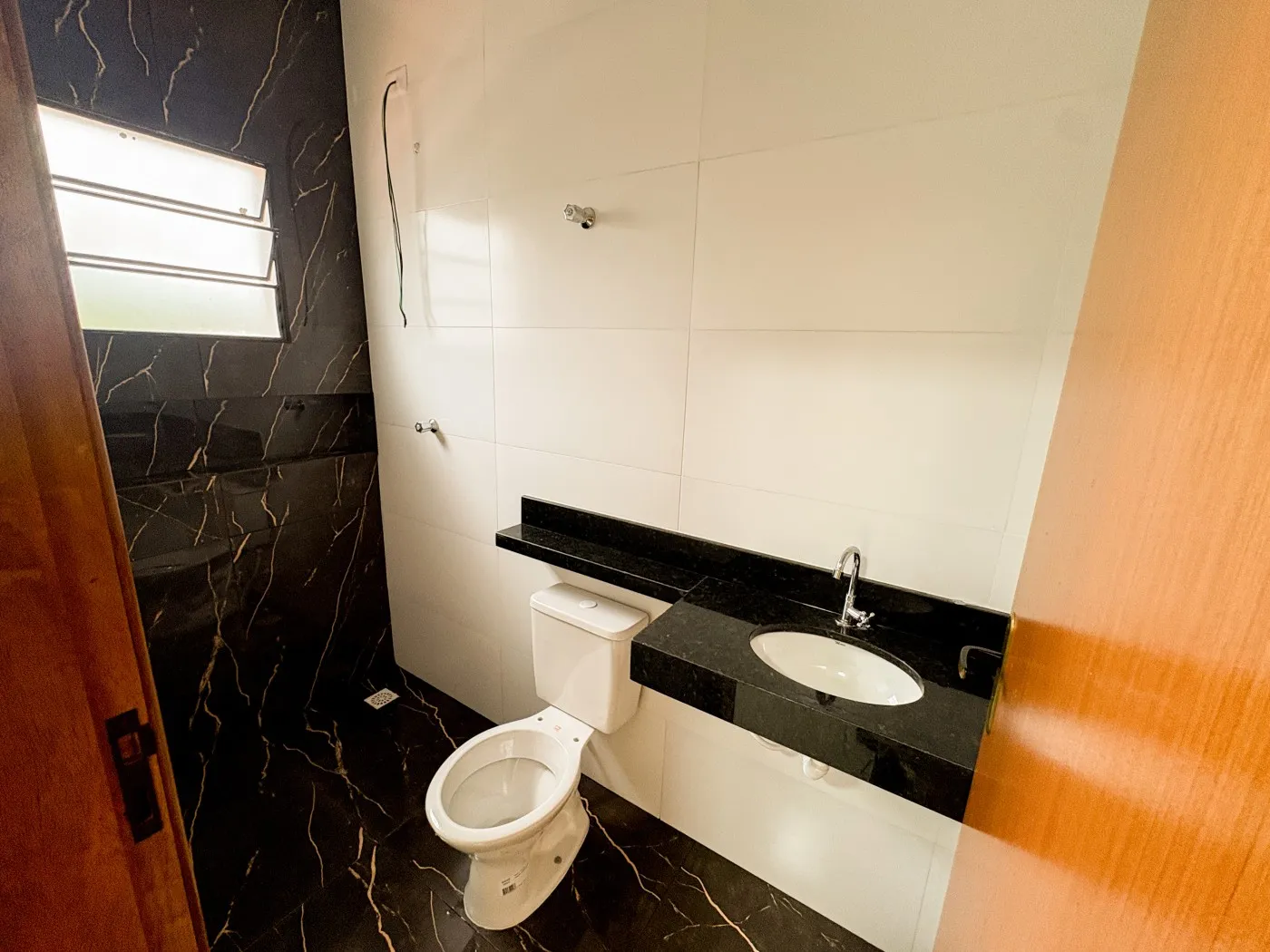 Imagem Casa para Venda em Itanhaém, Bopiranga, 2 dormitórios, 2 suítes, 1 banheiro, 1 vaga