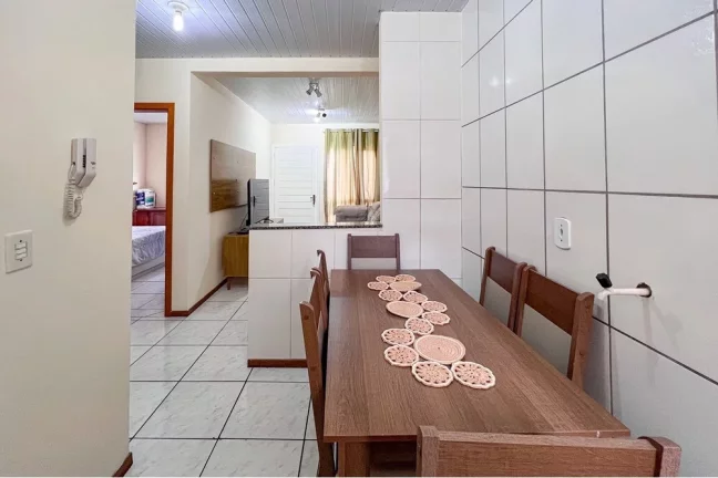 Imagem Casa em Condomínio para venda no bairro Olaria em Canoas