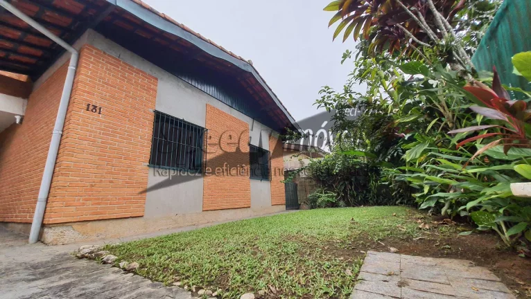 Imagem Sobrado 4 dormitórios no Guarujá, bairro Jardim Vigínia