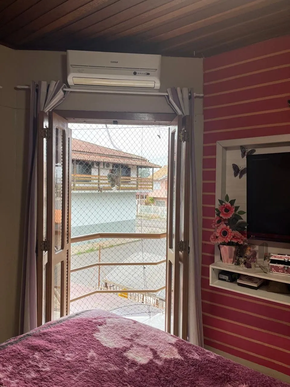 Imagem Casa sobrado mobiliado, 2 dormitórios, Bairro Imbuí