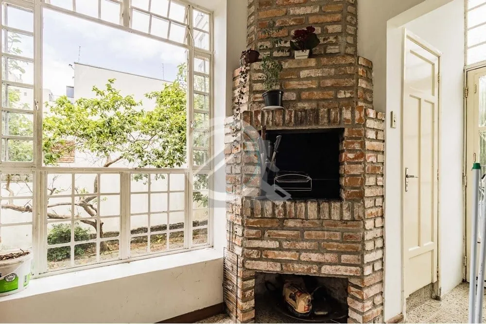 Imagem Descubra o apartamento dos seus sonhos em uma localização privilegiada no bairro Petrópolis, na A...