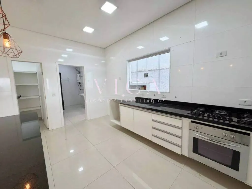 Imagem Valville 1| Casa 3 suítes, vista reserva, espaço gourmet - R$ 12.900,00 mês
