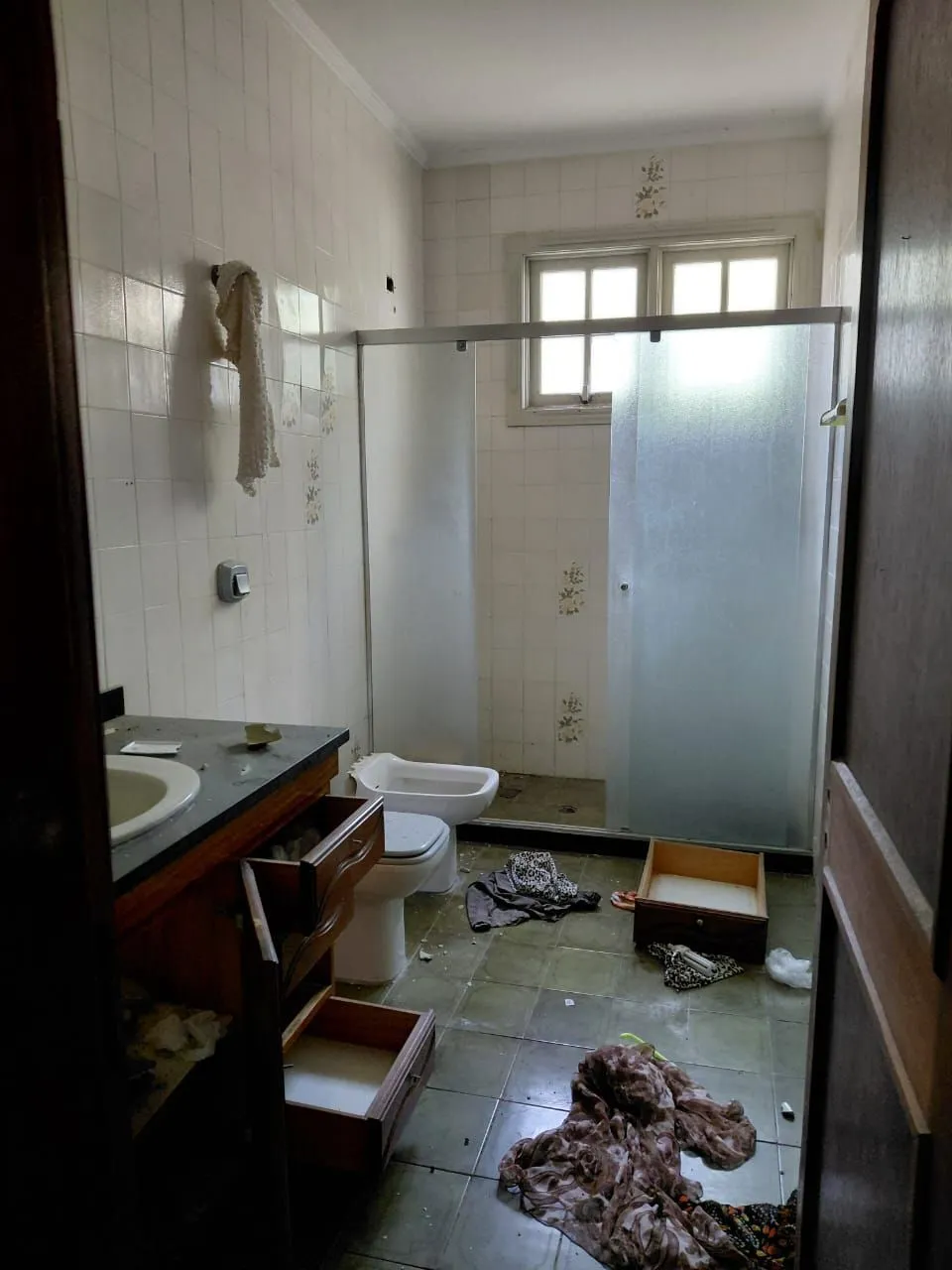 Imagem Ampla casa com pátio Bairro Teresópolis